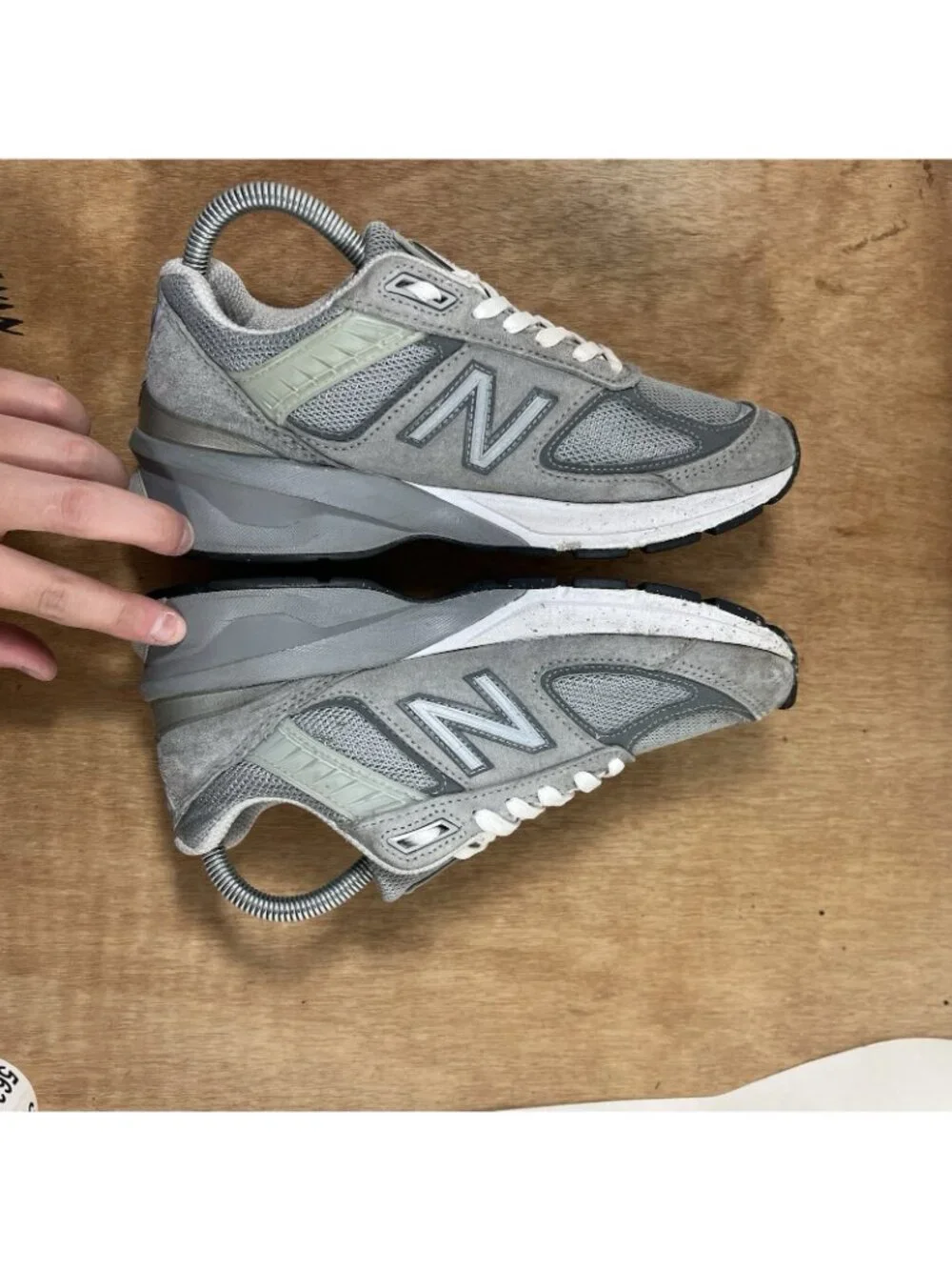 New Balance 990v5 Made In USA Women's Size 7 Running Shoes Gray